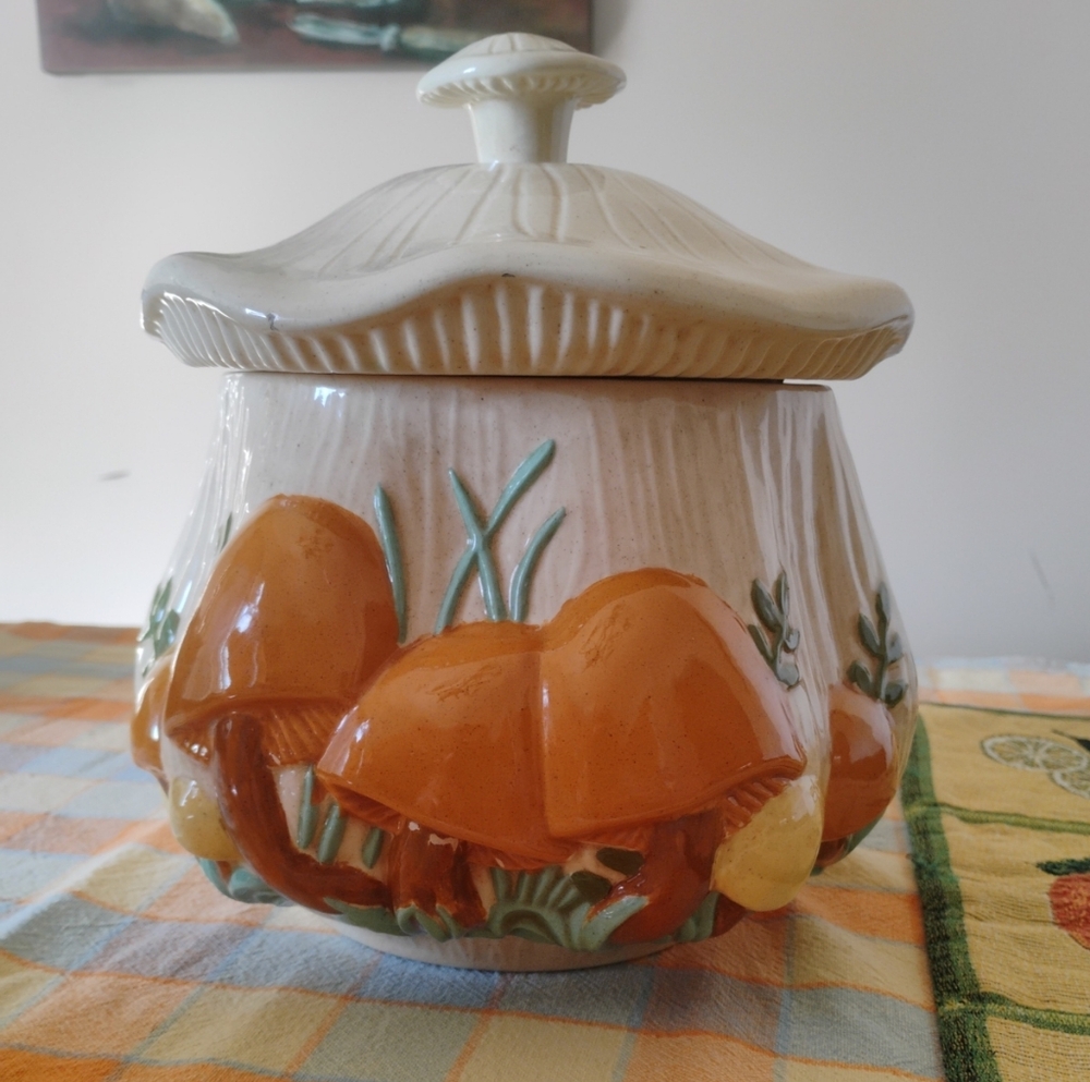 Arnel's Vtg Merry Mushroom Soup Tureen/ Canister 1979